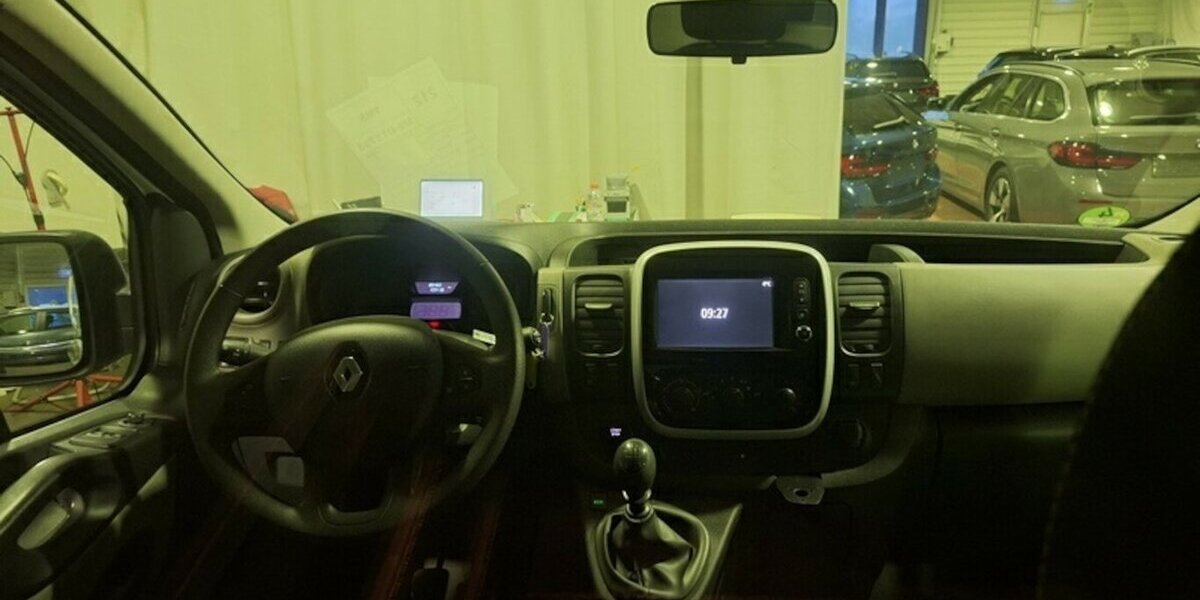 Renault Trafic L2H1 Navi Klima Standh 3 Sitze Regale EU6 85.000 km 15.500 &euro; Erftstadt 50374