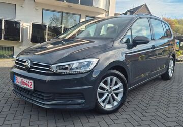 VW Touran 53.260 km 23.999 &euro; Bornheim 53332