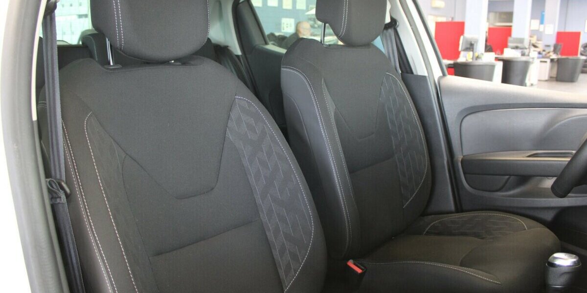 Renault Clio ENERGY TCe 90 86.640 km 9.980 &euro; Euskirchen 53881