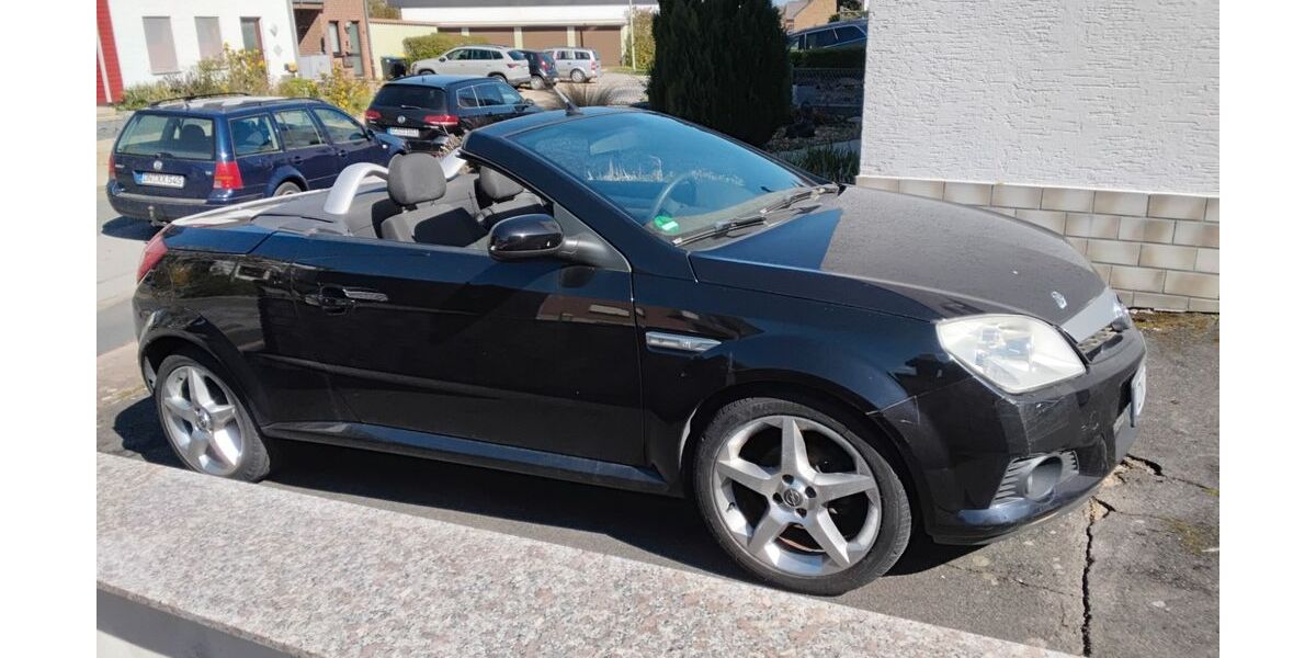 Opel Tigra 108.741 km 2.200 &euro; Nörvenich 52388