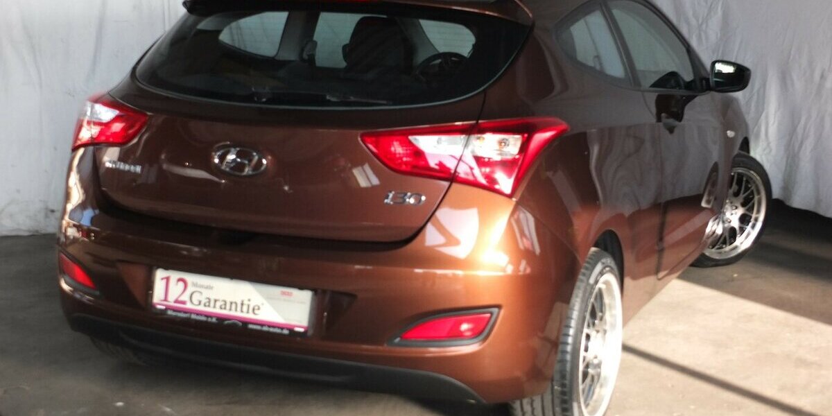 Hyundai i30 KLIMAAUTOMATIK SPORT LMF/BREITREIFEN 117.877 km 6.798 &euro; Köln 50858