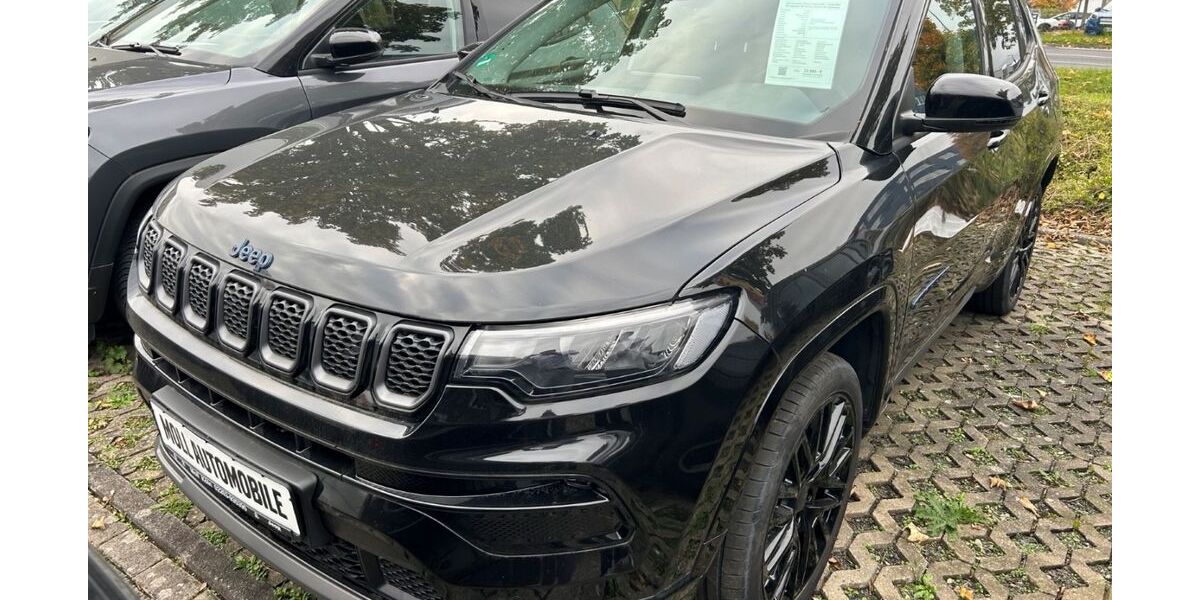 Jeep Compass 10.101 km 29.980 &euro; Köln 51149