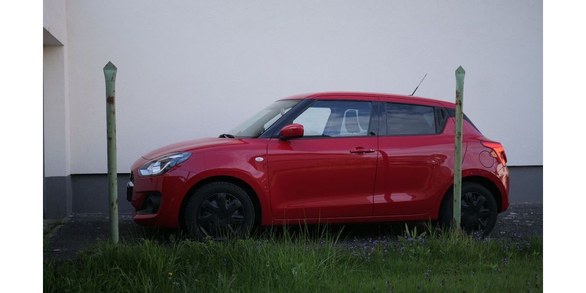 Suzuki Swift 24.766 km 14.300 &euro; Erftstadt 50374