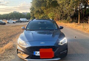 Ford Focus 95.000 km 13.990 &euro; köln 50859