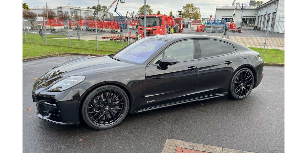 Porsche Panamera 11.700 km 184.900 &euro; Köln 50670