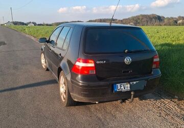 VW Golf 216.000 km 2.990 &euro; Leverkusen 51377