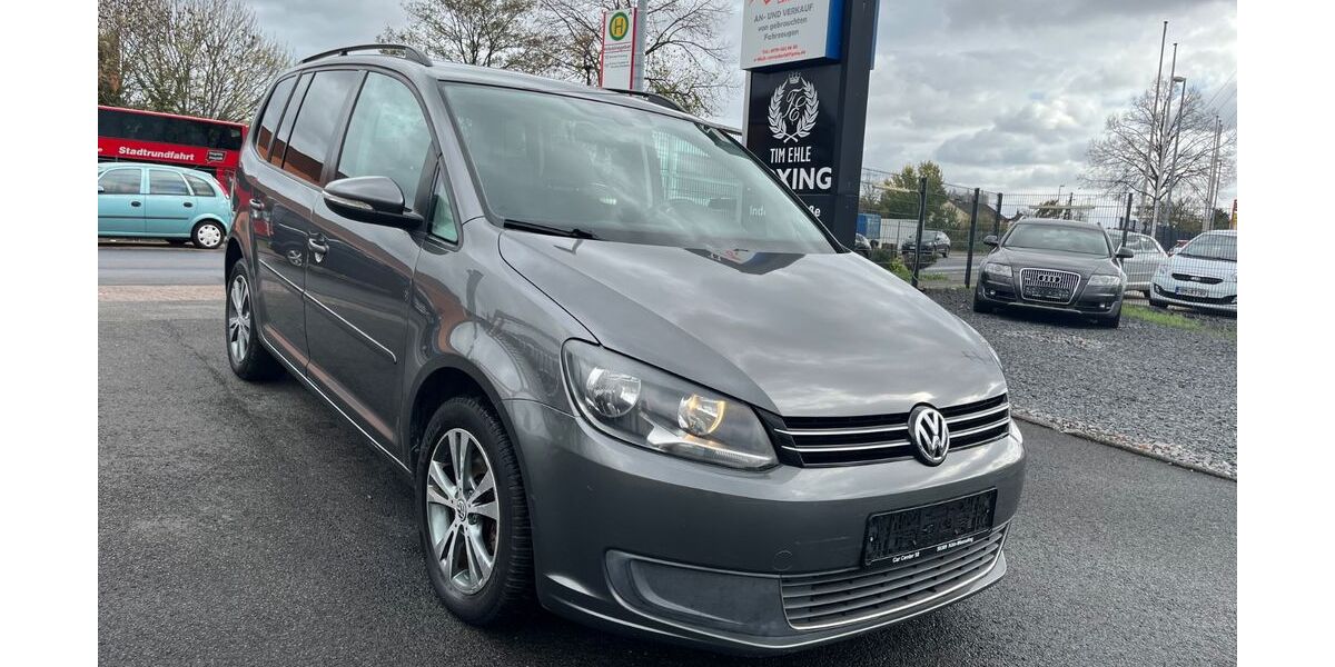 VW Touran 124.000 km 8.990 &euro; Wesseling - Köln 50389