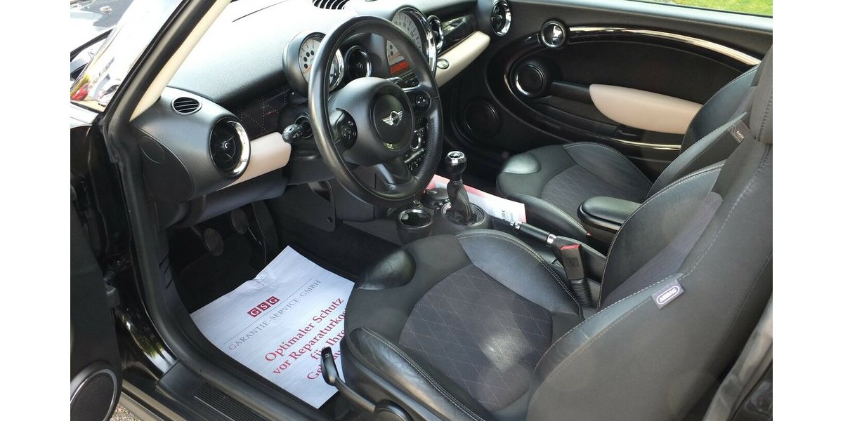 Mini Cooper BAKER STREET XENON KLIMAAUTOM SITZHEIZUNG 114.143 km 8.898 &euro; Köln 50858