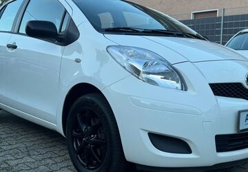 Toyota Yaris 154.000 km 4.490 &euro; Köln 50858