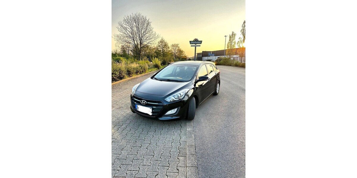 Hyundai i30 200.325 km 5.999 &euro; Frechen 50226