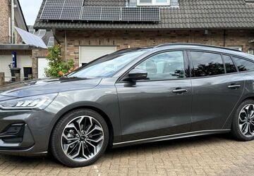 Ford Focus 13.500 km 28.500 &euro; Köln 50769