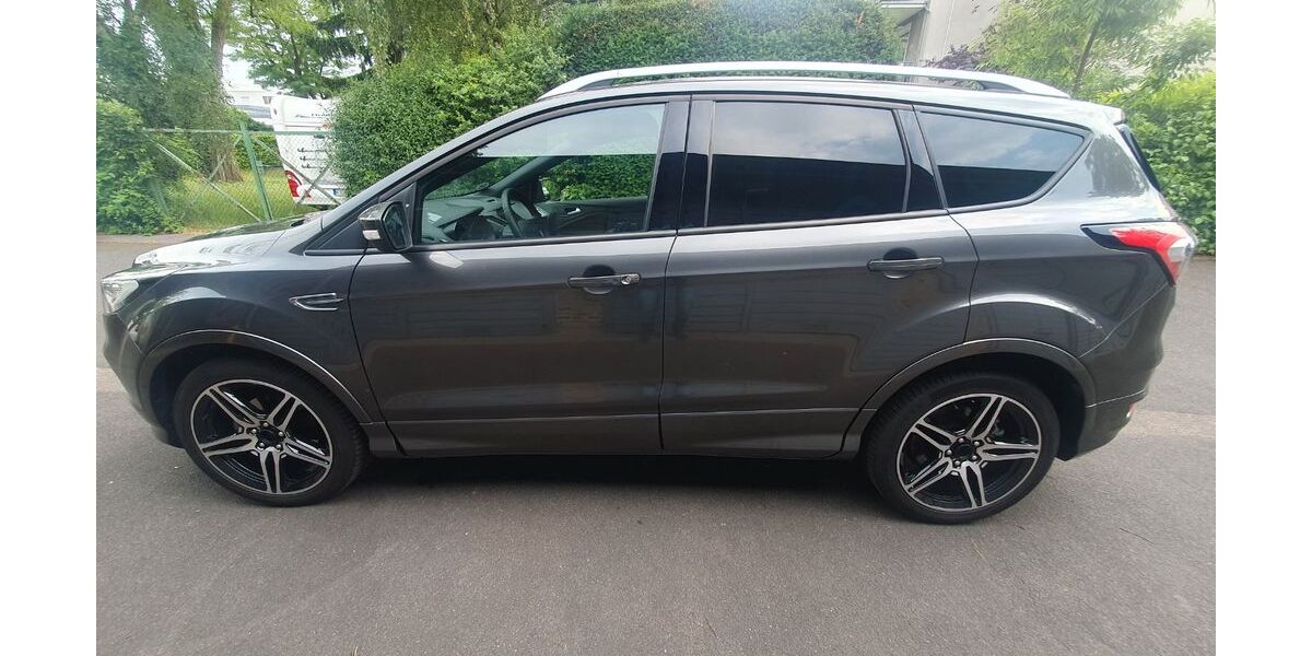 Ford Kuga 45.000 km 20.199 &euro; Köln 50827