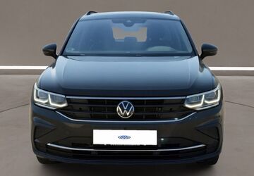 VW Tiguan 64.000 km 24.500 &euro; Niederzier 52382