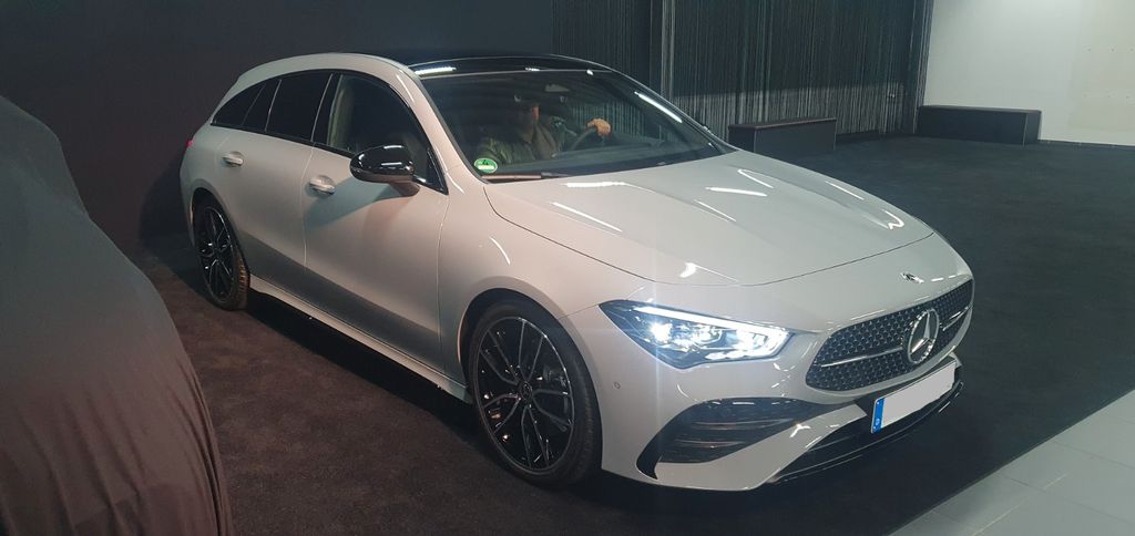 Mercedes-Benz CLA 200 Shooting Brake 7.200 km 44.800 &euro; Leverkusen 51381