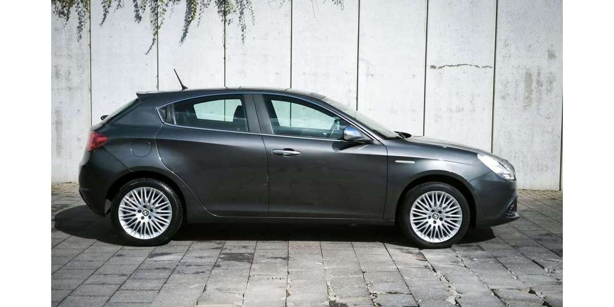 Alfa Romeo Giulietta 129.213 km 6.890 &euro; Bergheim 50127
