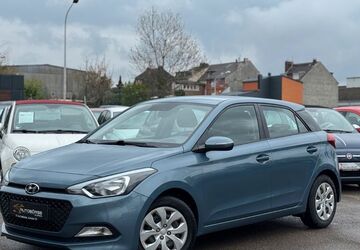 Hyundai i20 54.499 km 9.499 &euro; Düren 52349