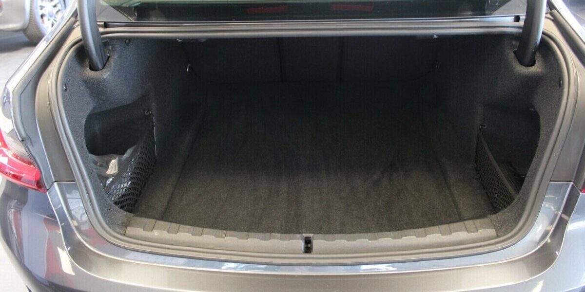 BMW 320 320d Aut. Sport Line 79.450 km 27.980 &euro; Euskirchen 53881