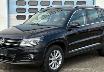 VW Tiguan 128.000 km 8.999 &euro; Düren 52353