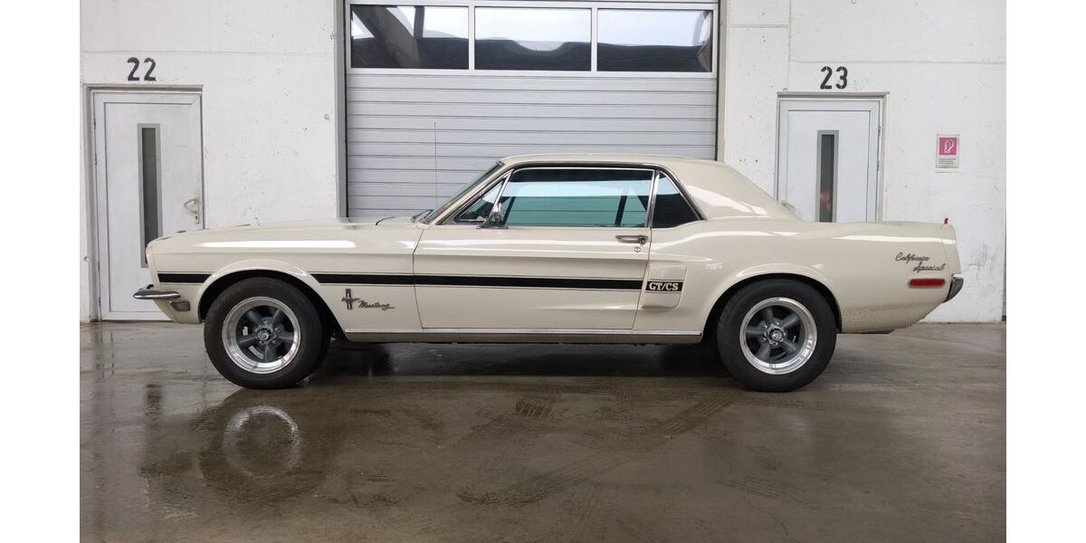 Ford Mustang 49.850 km 36.900 &euro; Brühl 50321