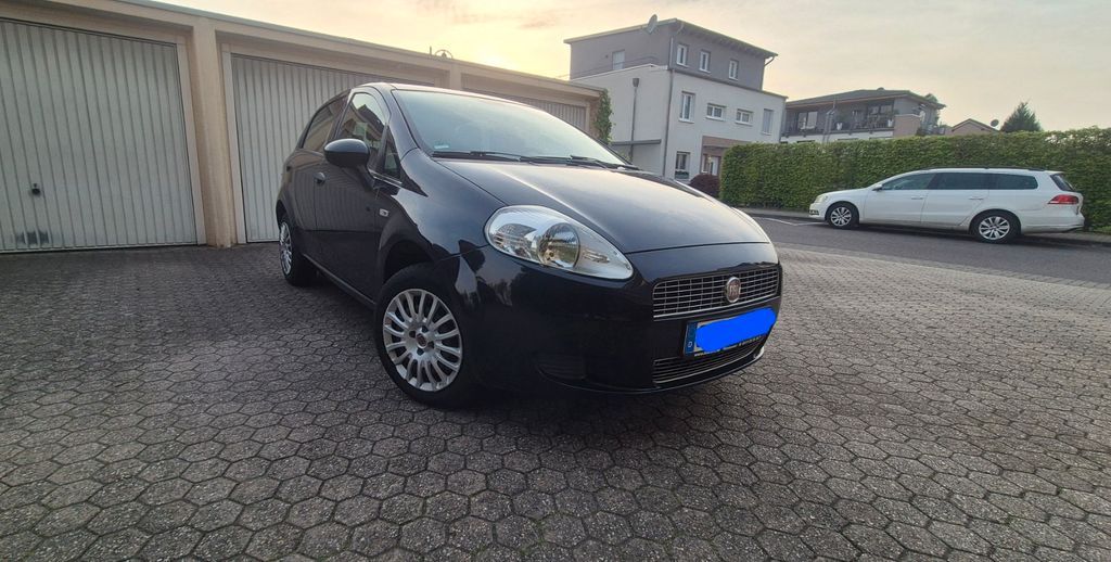 Fiat Punto 117.000 km 2.900 &euro; Niederkassel 53859
