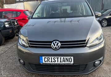 VW Touran 221.000 km 6.999 &euro; Köln 51107