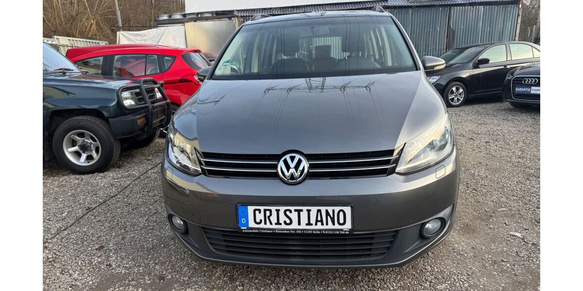 VW Touran 221.000 km 6.999 &euro; Köln 51107