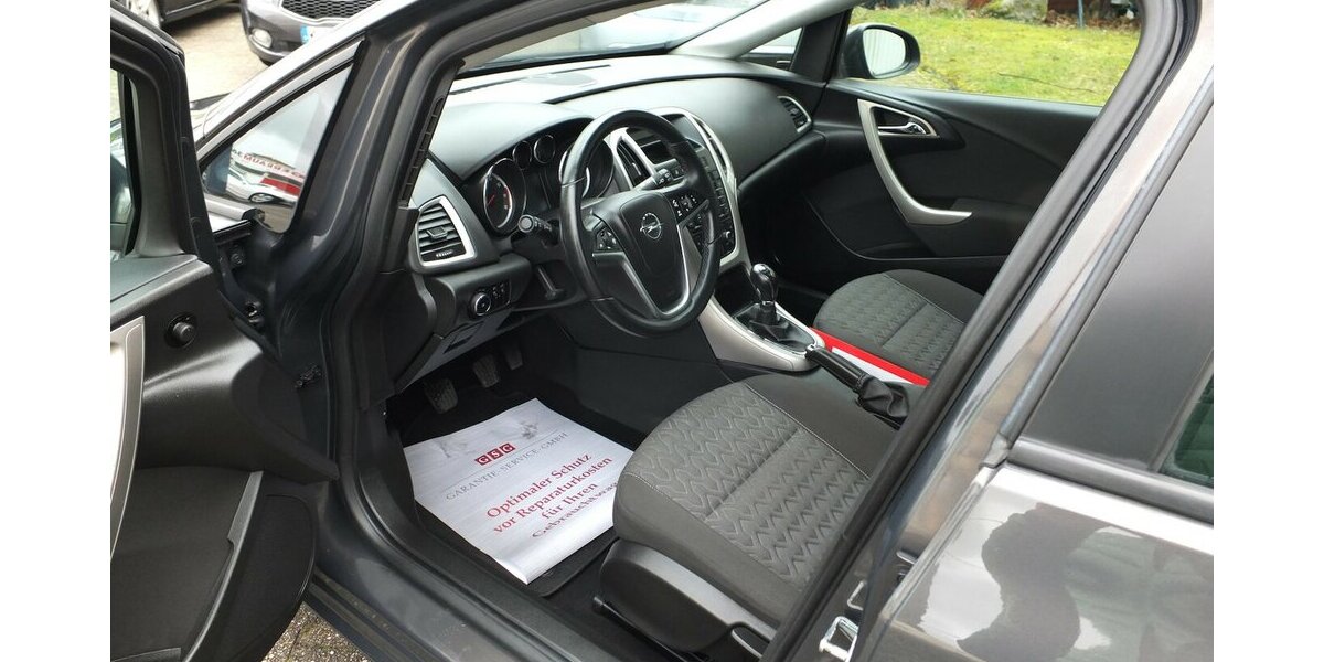 Opel Astra ACTIVE KLIMAANLAGE 17 ZOLL LMF TEMPOMAT 92.855 km 7.498 &euro; Köln 50858