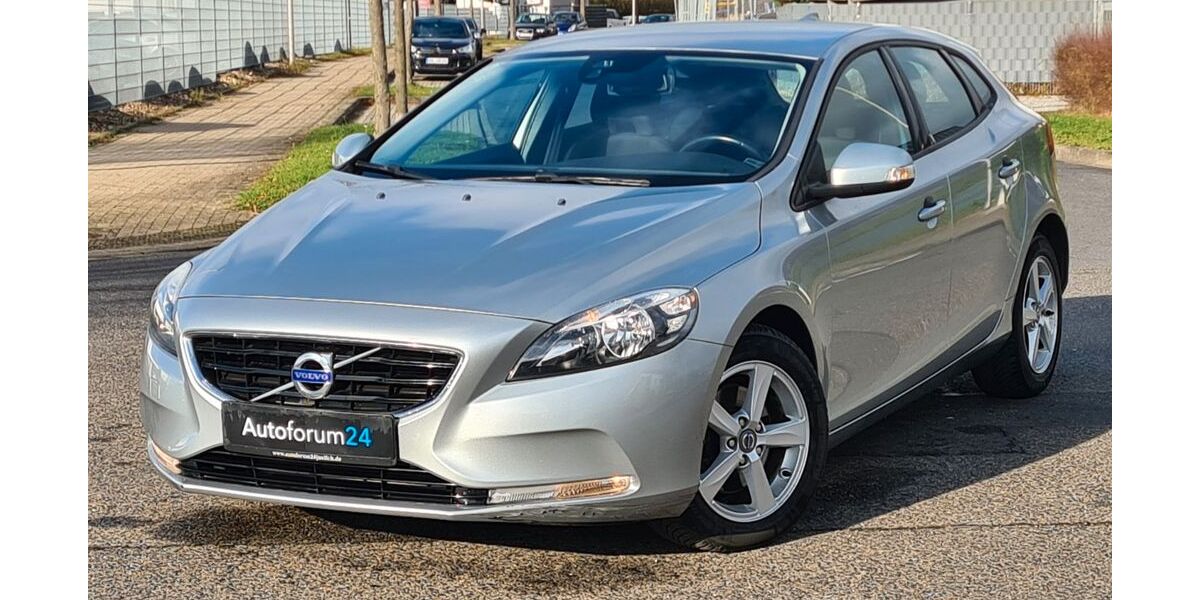 Volvo V40 40.000 km 10.899 &euro; Jülich 52428