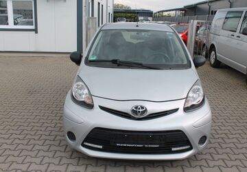 Toyota Aygo (X) 144.578 km 3.950 &euro; Euskirchen 53879