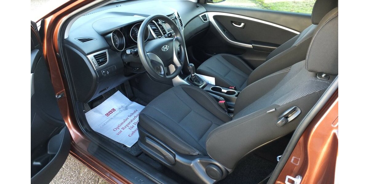 Hyundai i30 KLIMAAUTOMATIK SPORT LMF/BREITREIFEN 117.877 km 6.798 &euro; Köln 50858