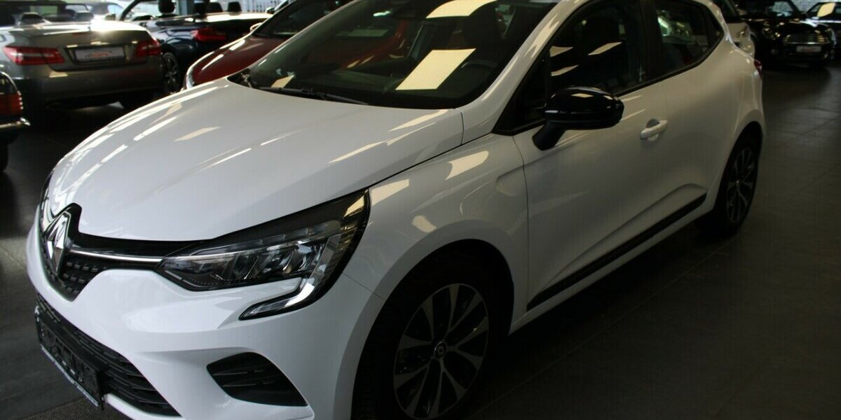 Renault Clio SCe 65 EQUILIBRE 17.461 km 12.980 &euro; Euskirchen 53881