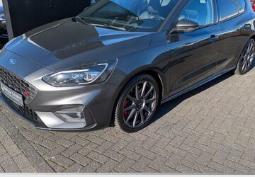 Ford Focus 66.228 km 24.285 &euro; Leverkusen 51373