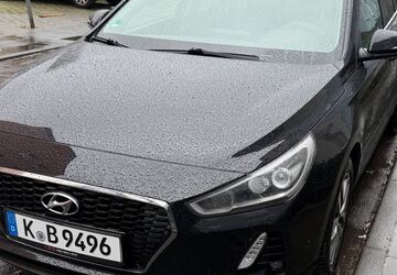 Hyundai i30 116.000 km 12.400 &euro; Köln 51107
