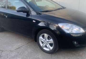 Kia ceed / Ceed 112.827 km 4.995 &euro; Köln 51107