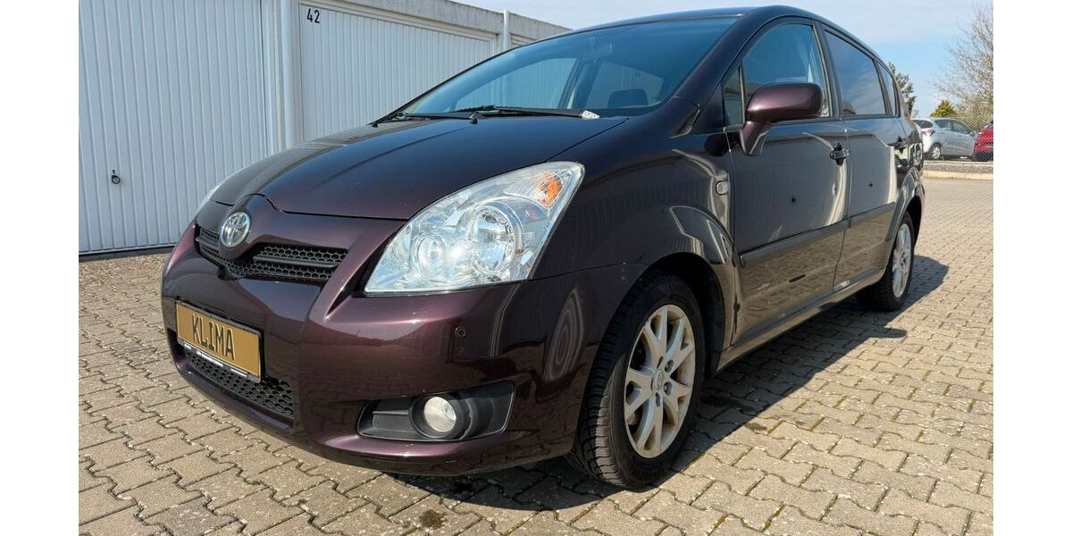 Toyota Corolla Verso 202.780 km 4.499 &euro; Bornheim 53332