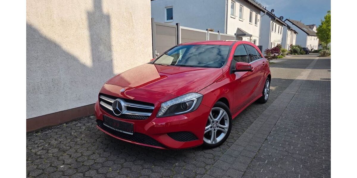 Mercedes-Benz A 180 149.956 km 8.990 &euro; Düren 52353