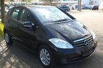 Mercedes-Benz A 160 KLIMAANLAGE SITZHEIZUNG orig 81.695 km ! 81.695 km 7.304 &euro; Köln 50858