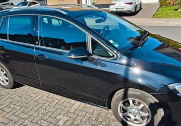 VW Golf Sportsvan 130.000 km 13.000 &euro; Kerpen 50170