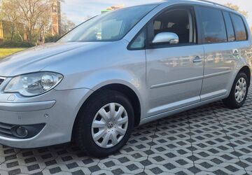VW Touran 200.000 km 4.099 &euro; Leverkusen 51373
