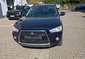 Mitsubishi Outlander 255.000 km 3.900 &euro; Köln 51069