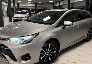 Toyota Avensis 122.542 km 15.390 &euro; Köln 51149