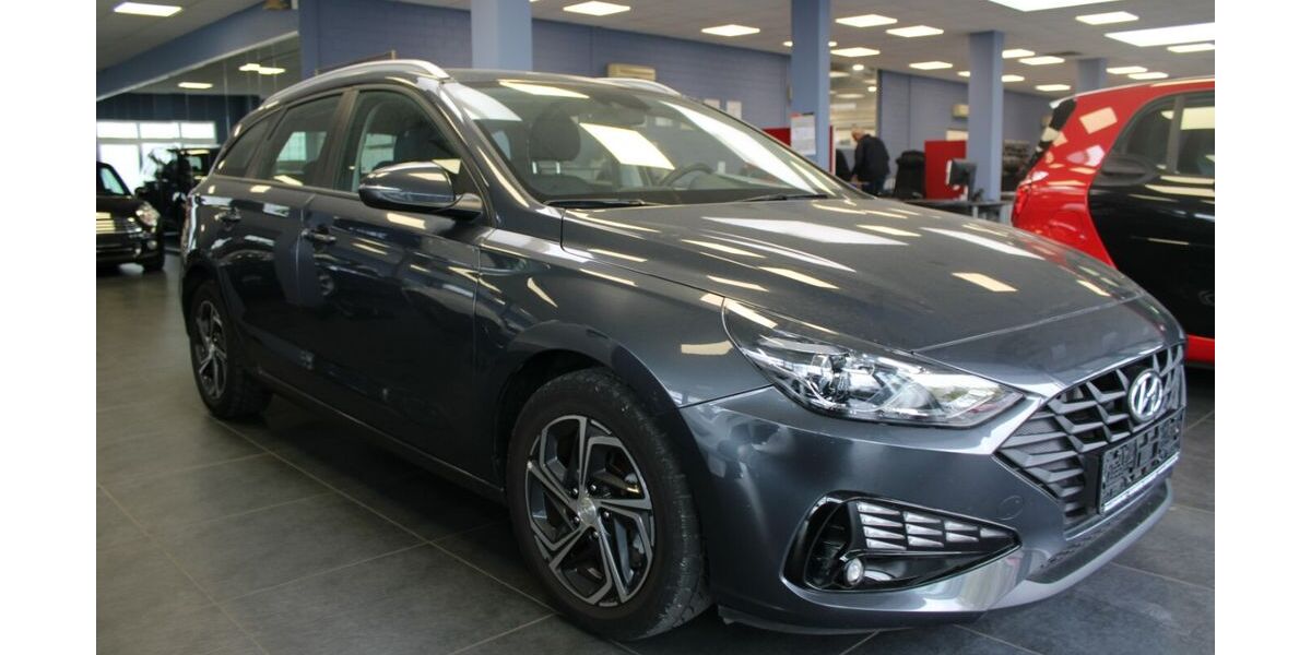 Hyundai i30 42.180 km 16.980 &euro; Euskirchen 53881