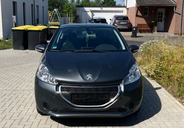 Peugeot 208 84.500 km 5.500 &euro; Niederzier 52382