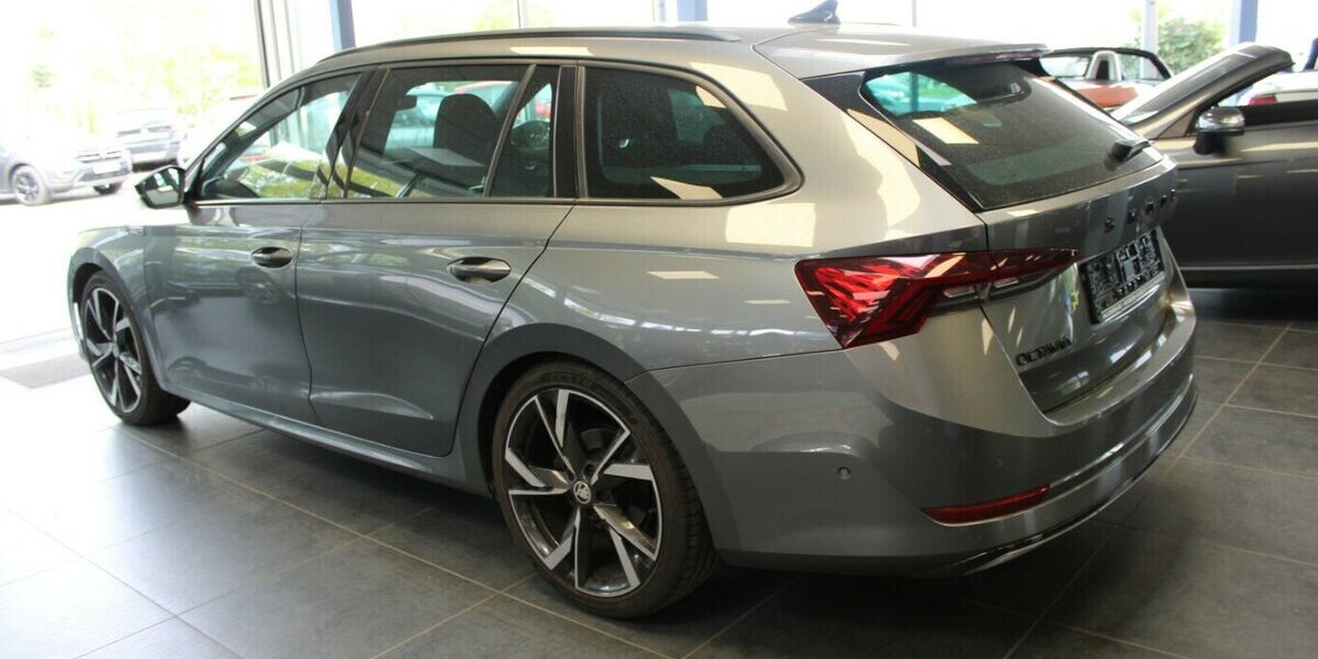 Skoda Octavia 2.0 TDI DSG 4x4 Sportline 144.744 km 17.980 &euro; Euskirchen 53881