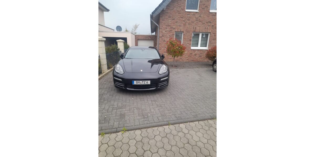 Porsche Panamera 159.000 km 32.450 &euro; Erftstadt 50374