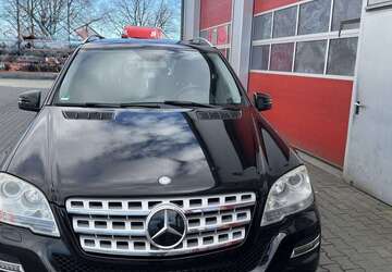 Mercedes-Benz ML 350 301.015 km 11.000 &euro; Grevenbroich 41516