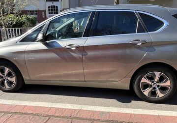 BMW 218 Active Tourer 33.000 km 17.999 &euro; Köln 50935