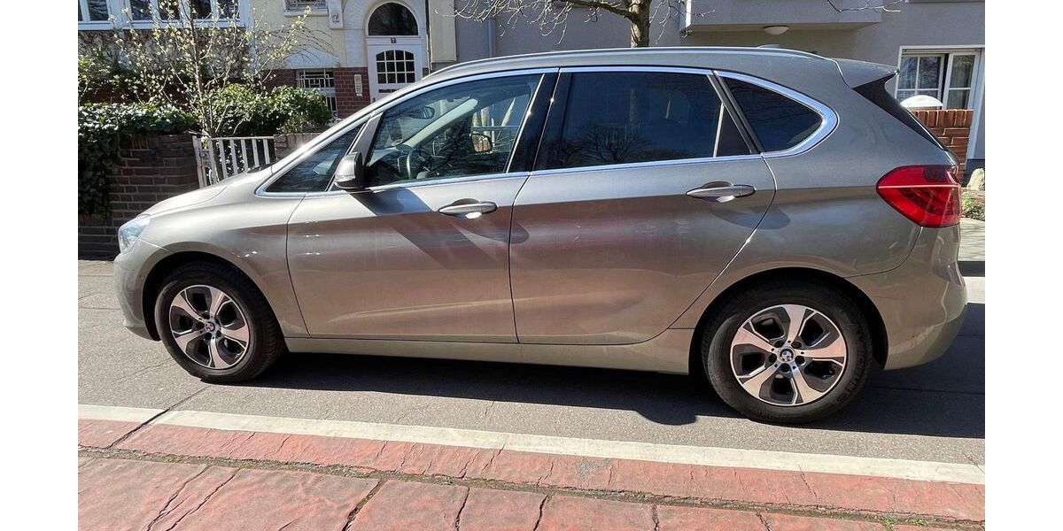 BMW 218 Active Tourer 33.000 km 17.999 &euro; Köln 50935