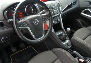 Opel Zafira Tourer 24.000 km 4.400 &euro; Leverkusen 51379