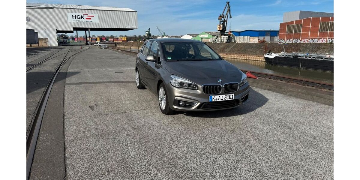 BMW 220 Active Tourer 104.000 km 15.400 &euro; Köln 50737